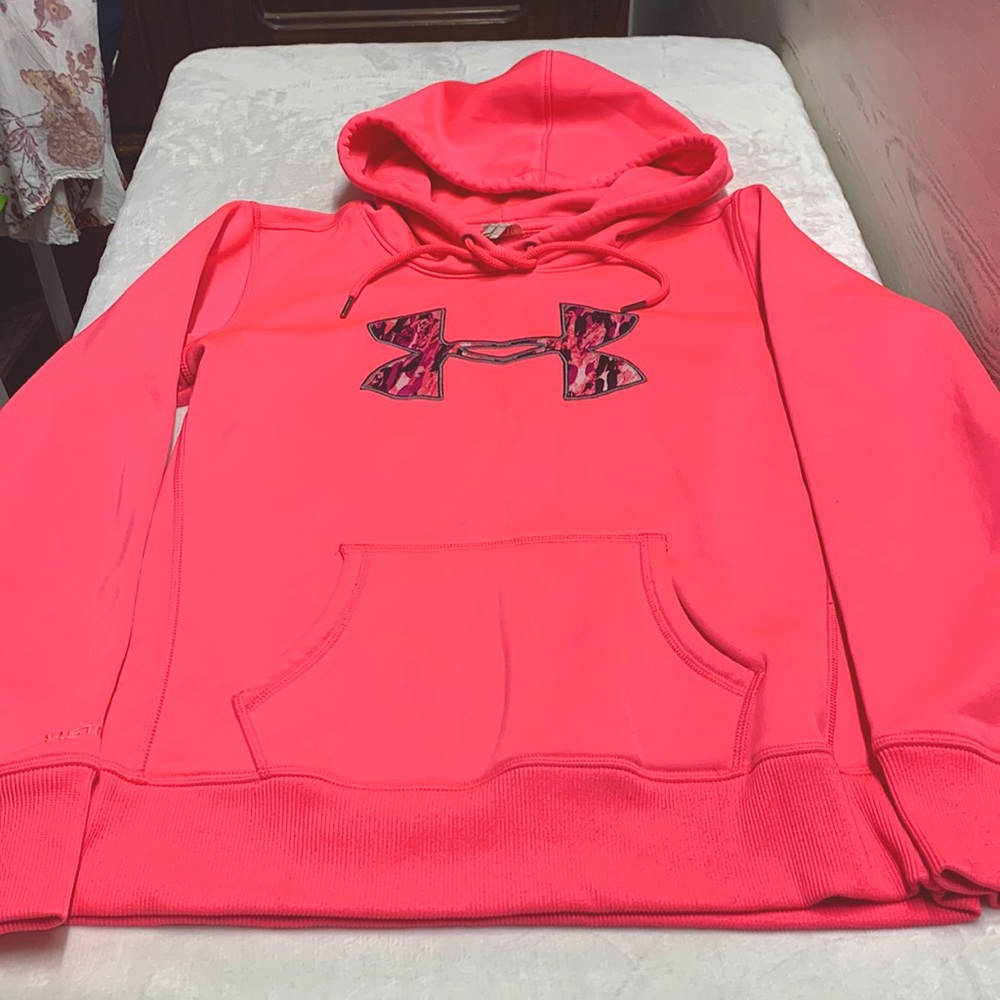 Under Armour Storm neon pink camo pullover hoodie sweatshirt with front pocket